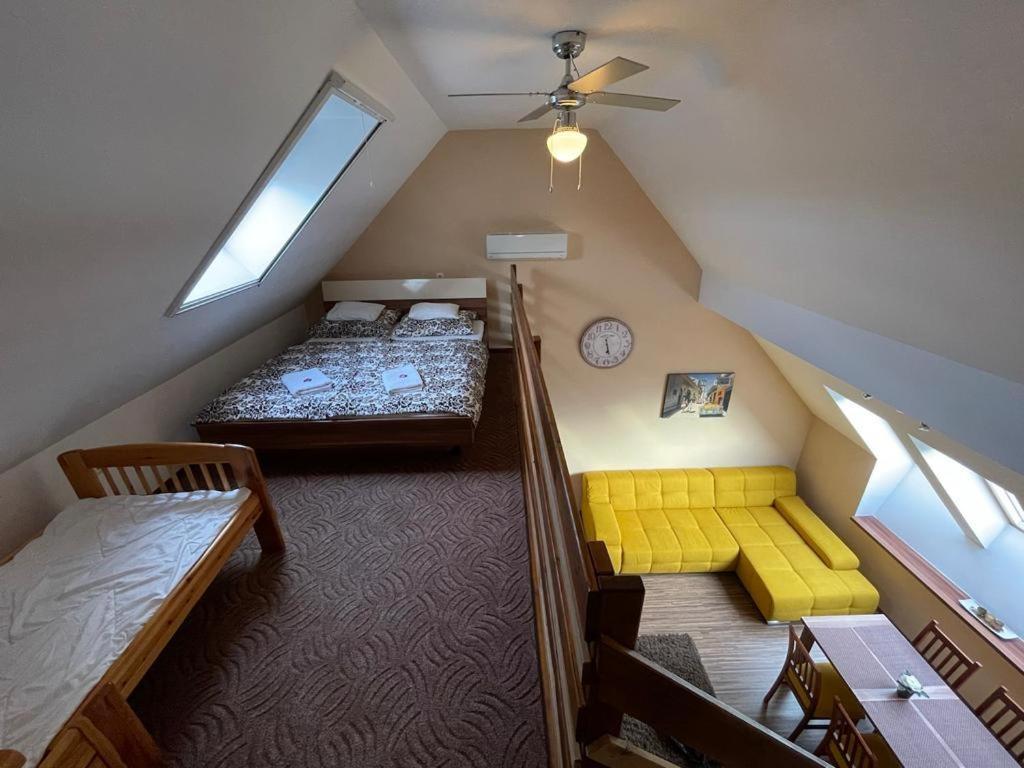 Gyulai Brill Apartman Екстер'єр фото