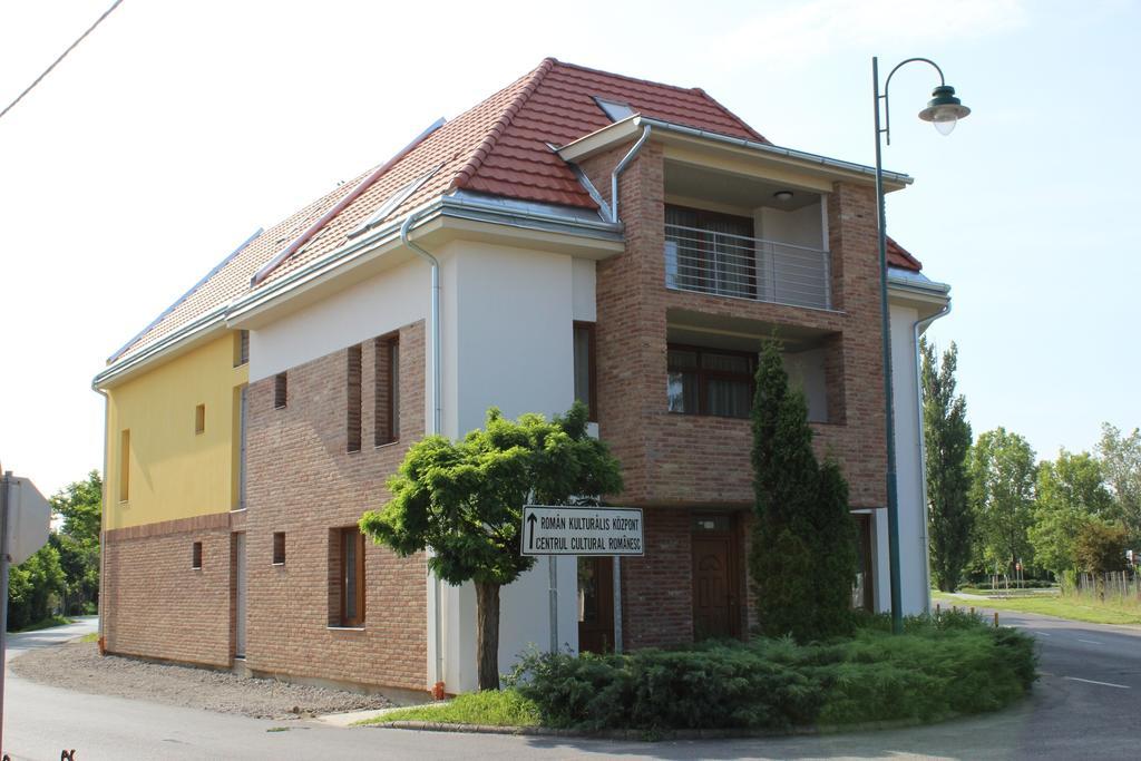 Gyulai Brill Apartman Номер фото