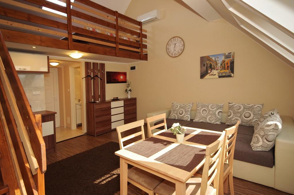 Gyulai Brill Apartman Екстер'єр фото