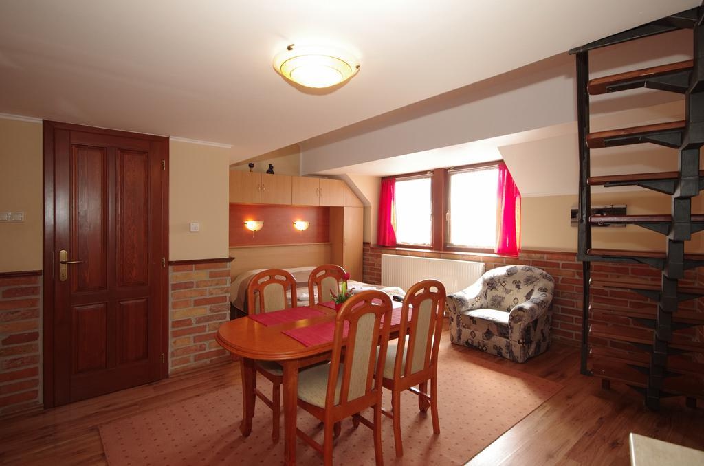 Gyulai Brill Apartman Екстер'єр фото